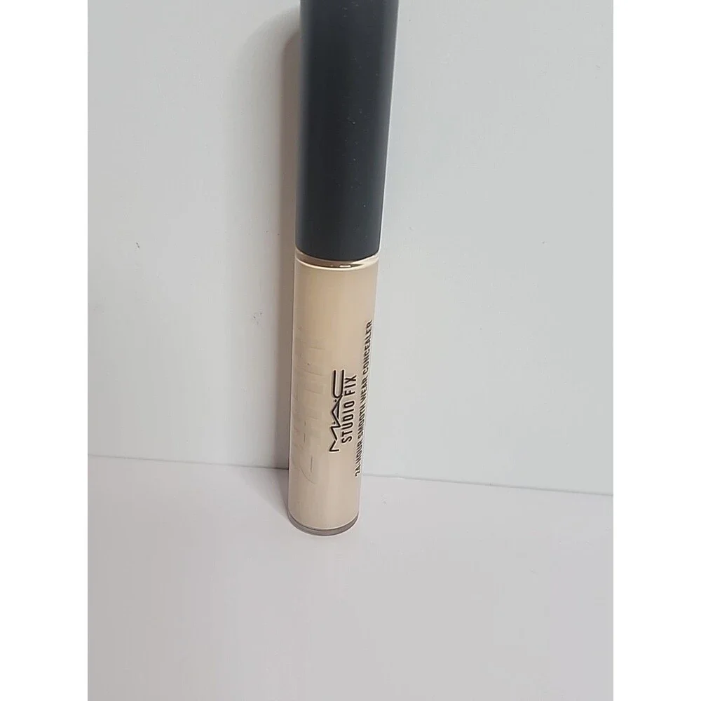 MAC STUDIO FIX NC15 24-HOUR SMOOTH WEAR CONCEALER .24 OZ / 7 ML FULL SIZE NIB